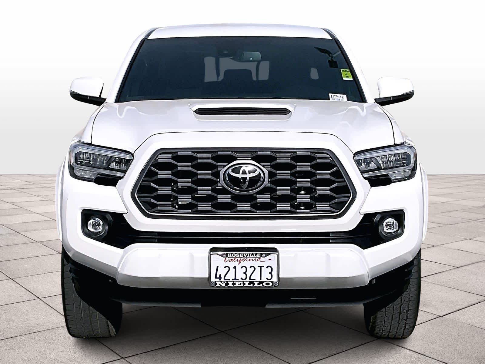 2023 Toyota Tacoma photo 2