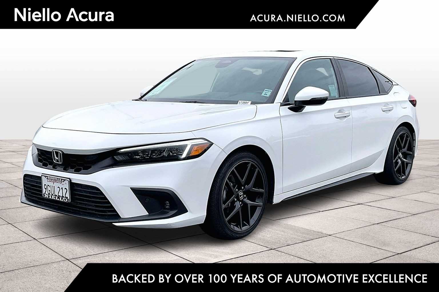 2023 Honda Civic Hatchback Sport Touring's photo