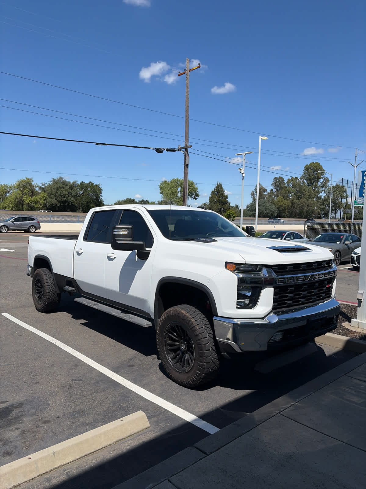 2021 Chevrolet Silverado 2500HD photo 3