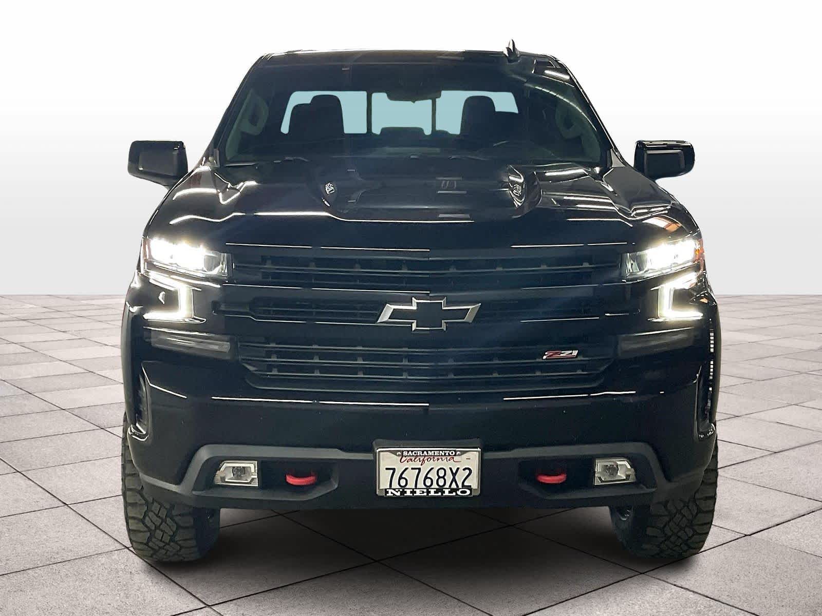 2020 Chevrolet Silverado 1500 photo 2