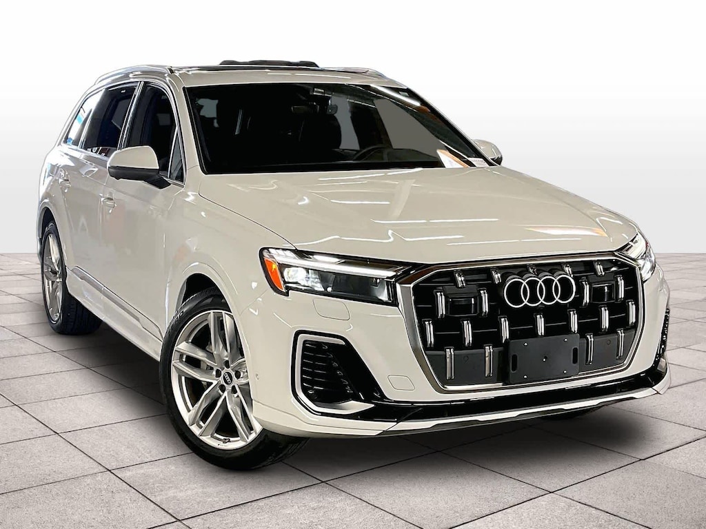 Certified 2025 Audi Q7 Premium Plus 55 TFSI quattro