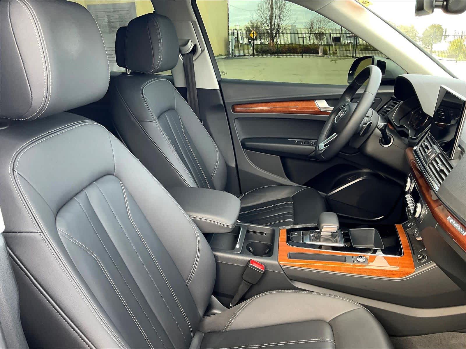 2022 Audi Q5 photo 3