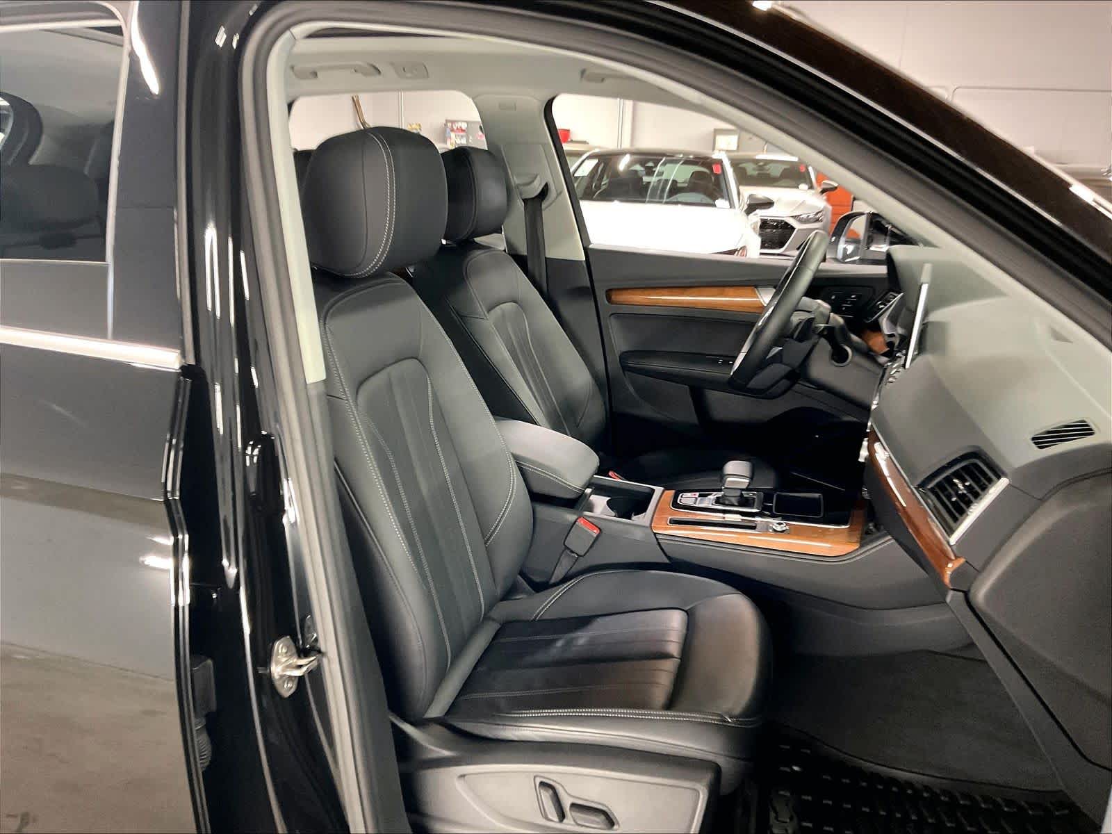 2023 Audi Q5 photo 3