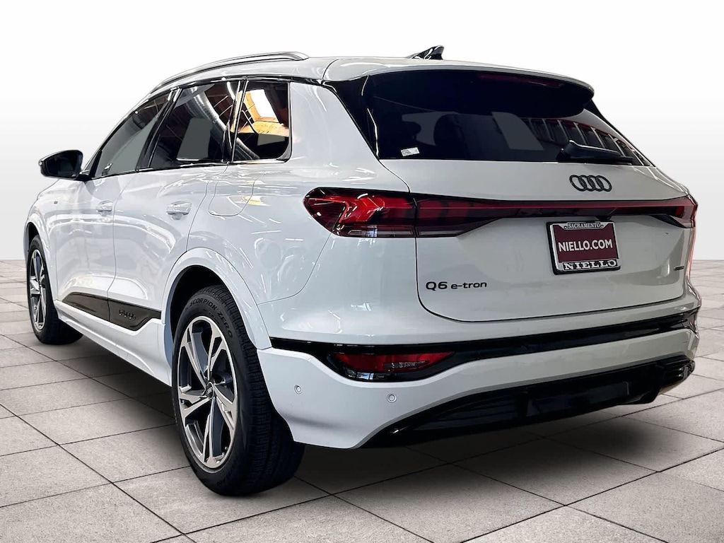 New 2027 Audi Q6 e-tron Prestige quattro