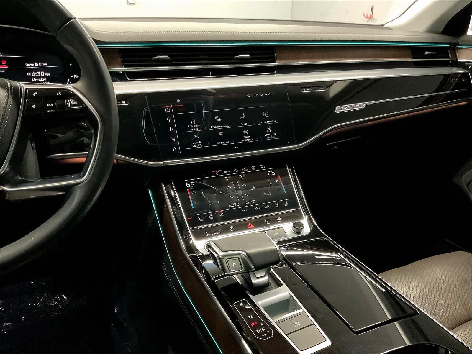 2021 Audi A8 photo 6