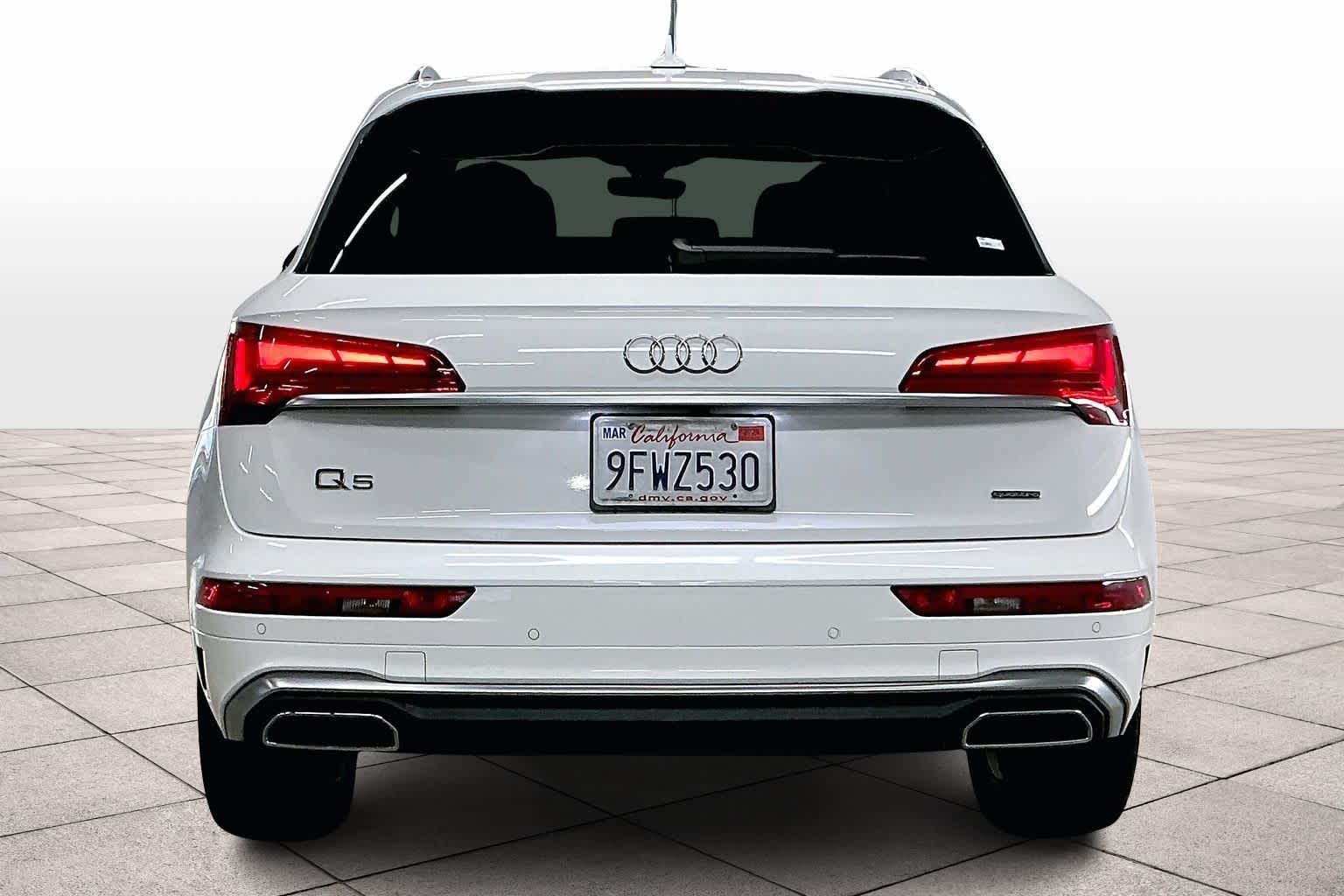 2023 Audi Q5 S Line Premium Plus photo 4