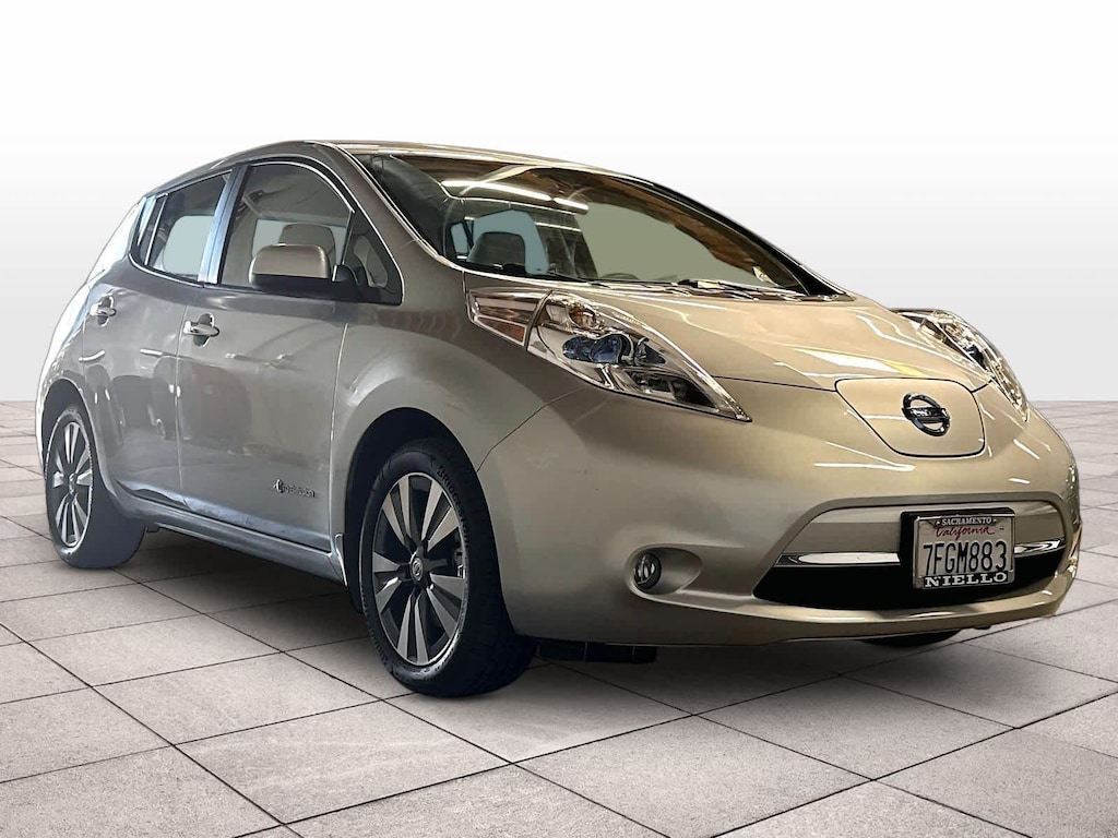 Used 2015 Nissan Leaf SV HB
