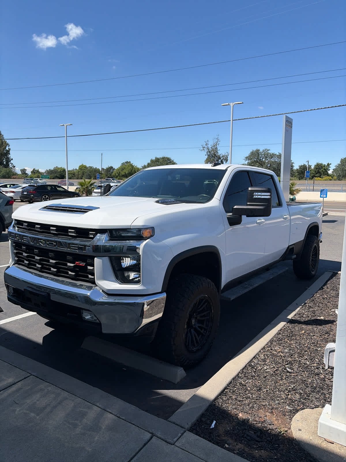 2021 Chevrolet Silverado 2500HD photo 2