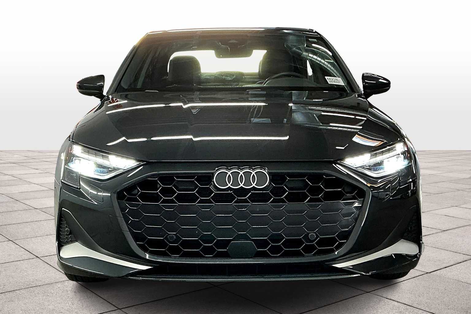 2025 Audi A3 Premium Plus 40 TFSI Quattro photo 3