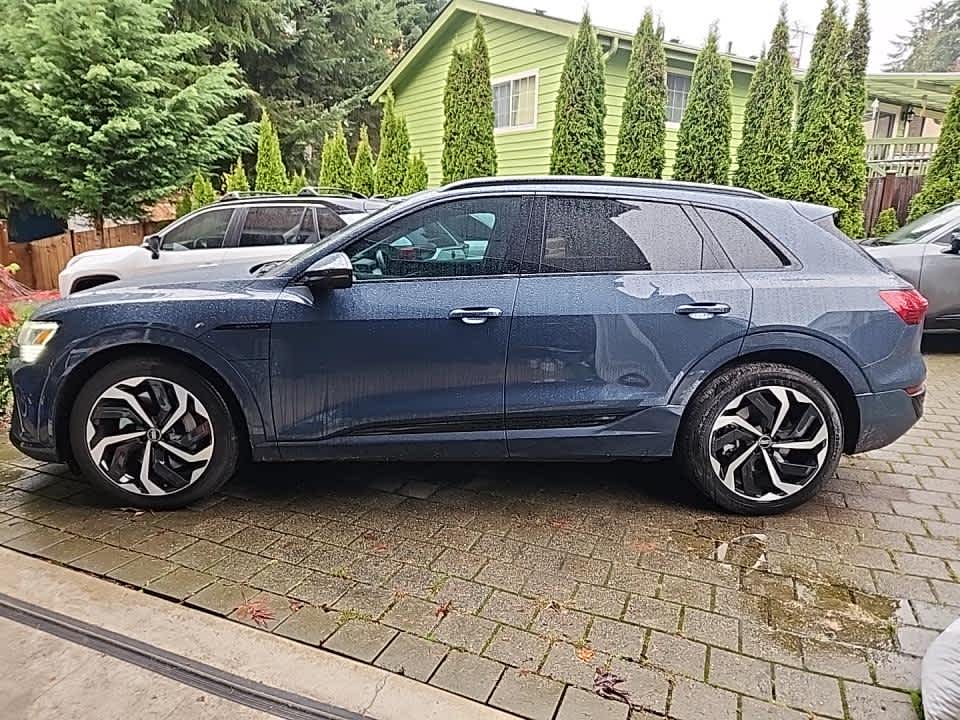 2024 Audi Q8 E-tron Premium Plus photo 4