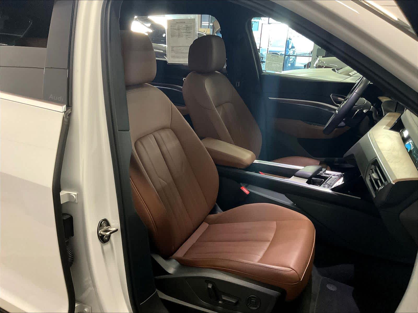 2024 Audi Q8 e-tron photo 3