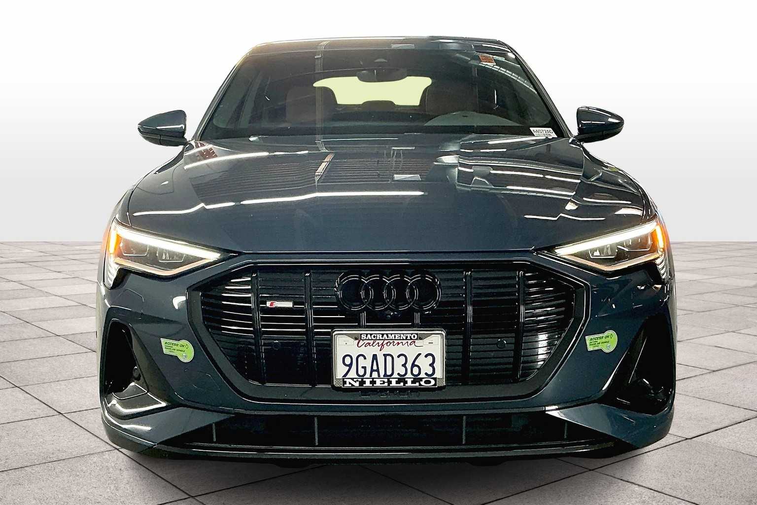 2023 Audi e-tron Sportback S line Premium Plus photo 3
