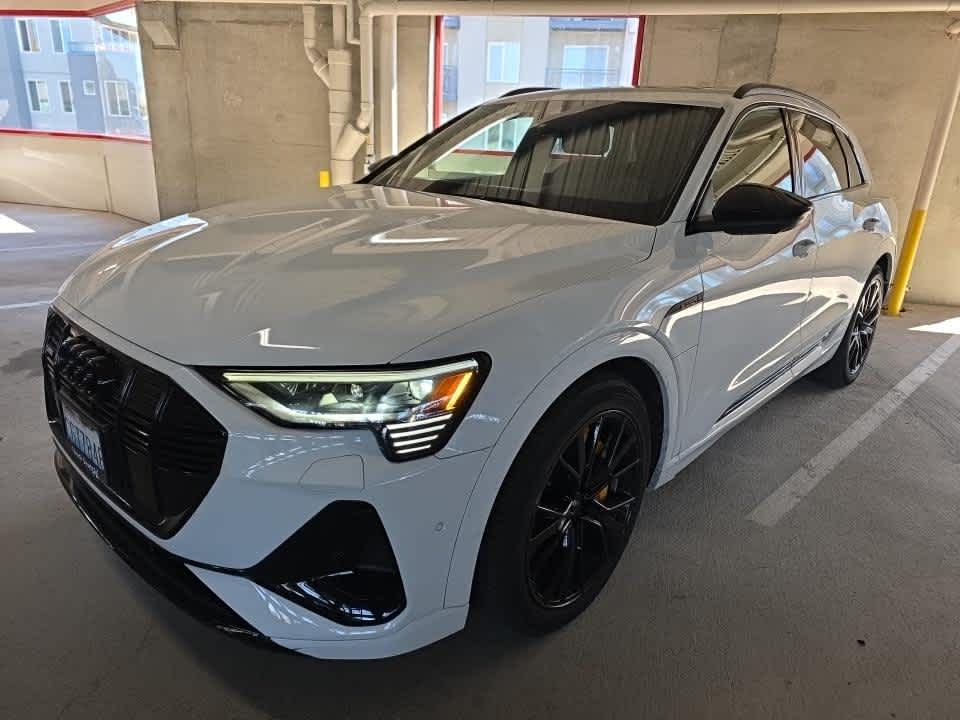2023 Audi e-tron photo 3