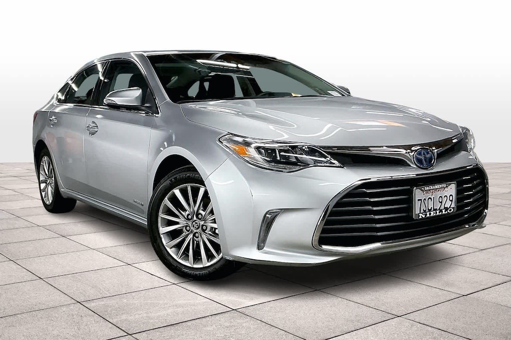 Used 2016 Toyota Avalon Hybrid Limited Sdn