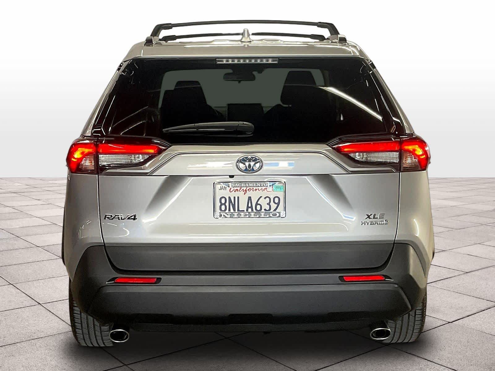 2020 Toyota RAV4 photo 4