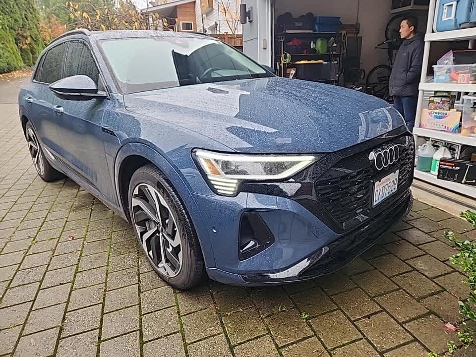 2024 Audi Q8 E-tron Premium Plus photo 2