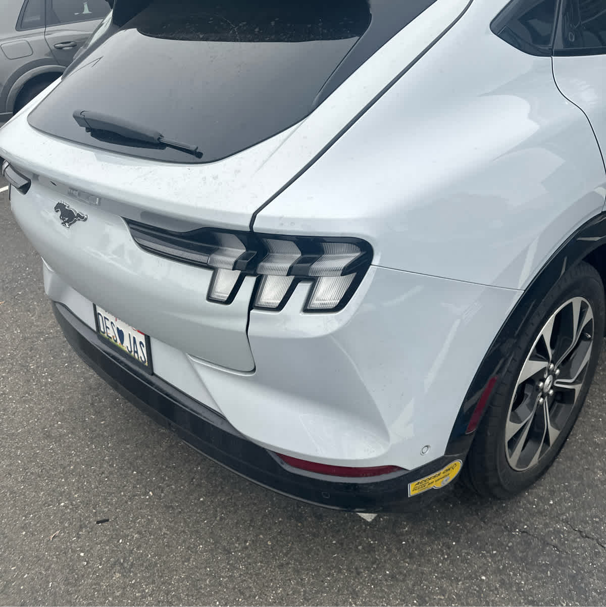 2021 Ford Mustang Mach-E Premium photo 3