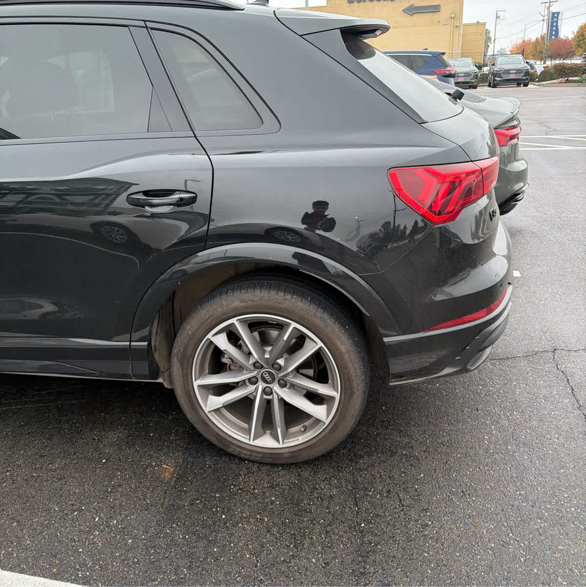 2022 Audi Q3 S line Premium 45 TFSI photo 2