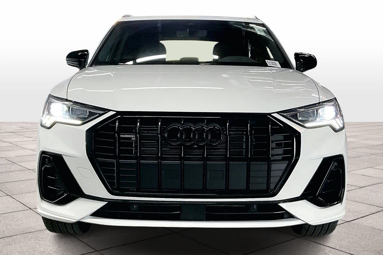 2025 Audi Q3 S line Premium Plus 45 TFSI photo 3