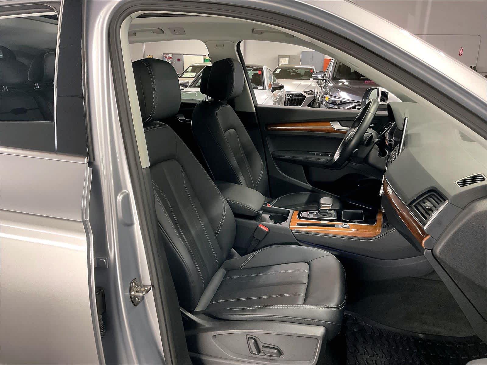 2023 Audi Q5 photo 3