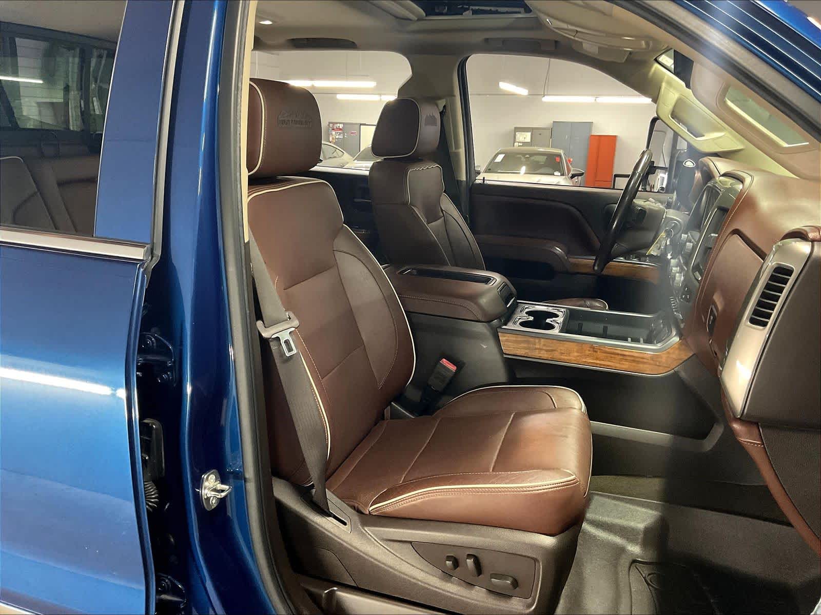 2015 Chevrolet Silverado 2500HD photo 3