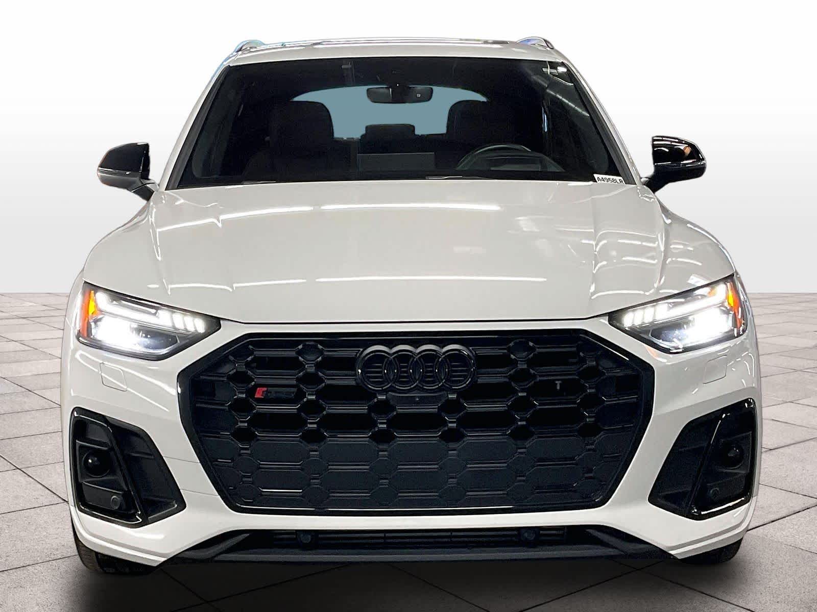 2023 Audi SQ5 photo 2