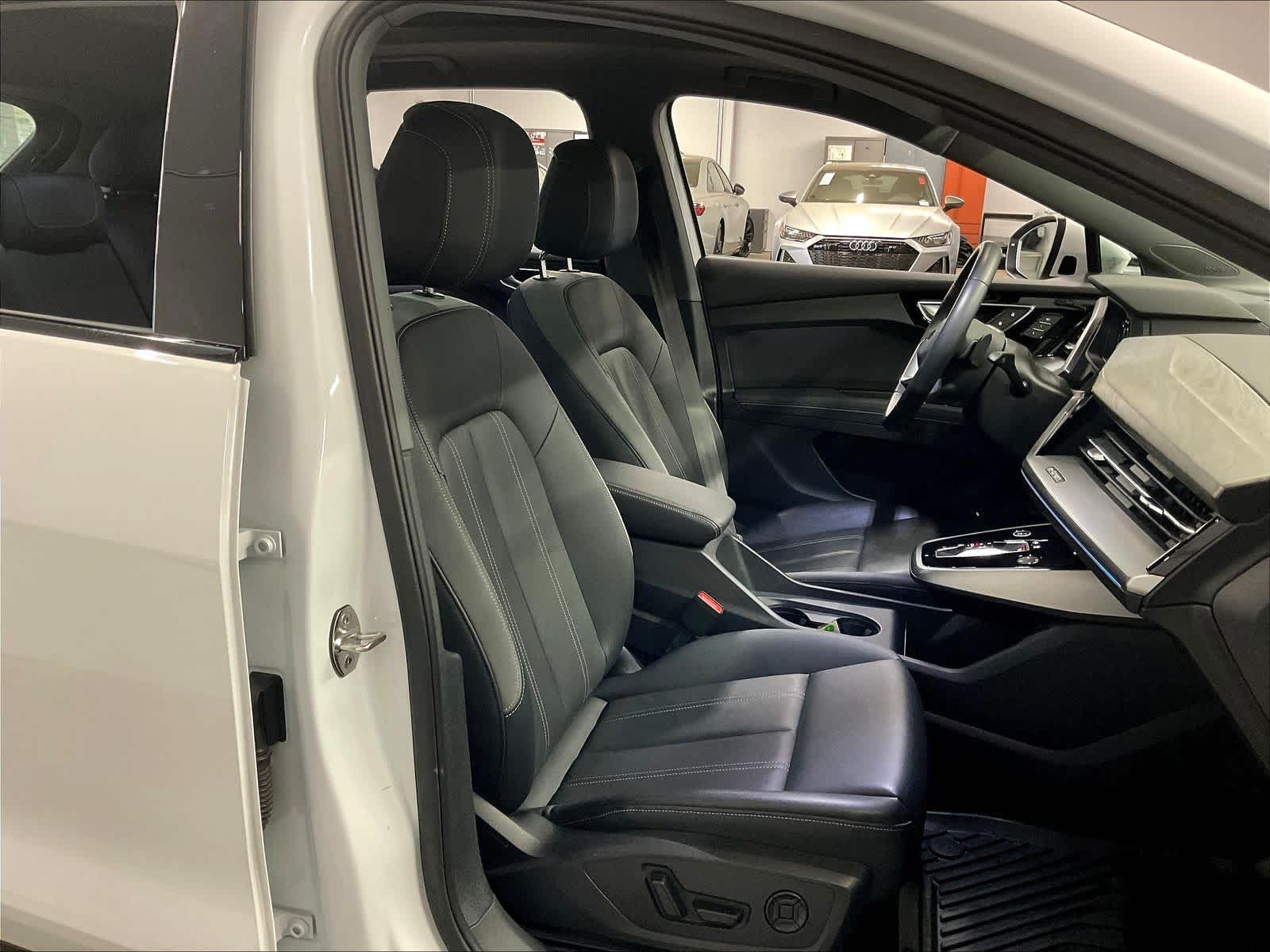 2023 Audi Q4 e-tron photo 3