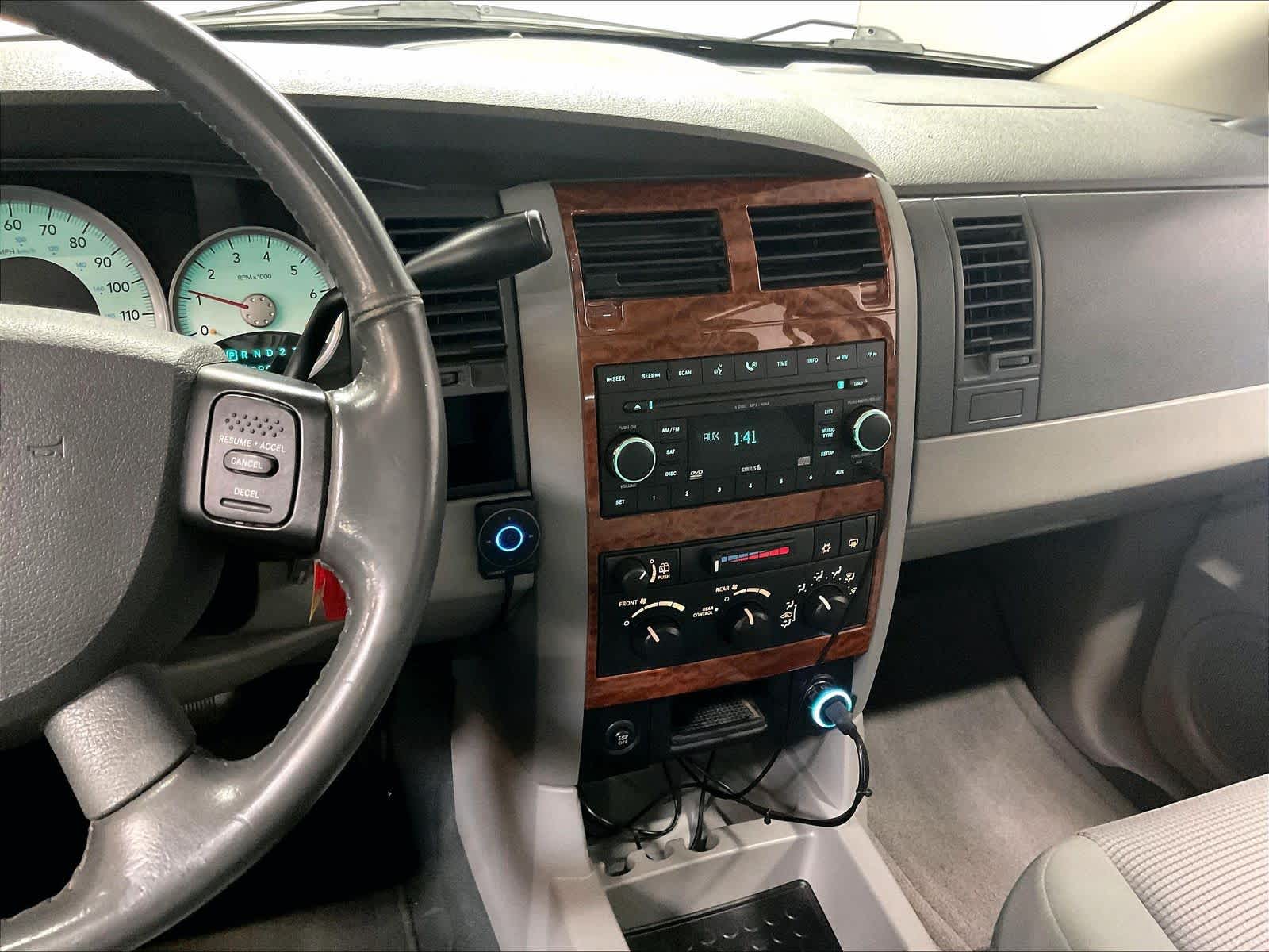 2009 Dodge Durango SLT photo 6