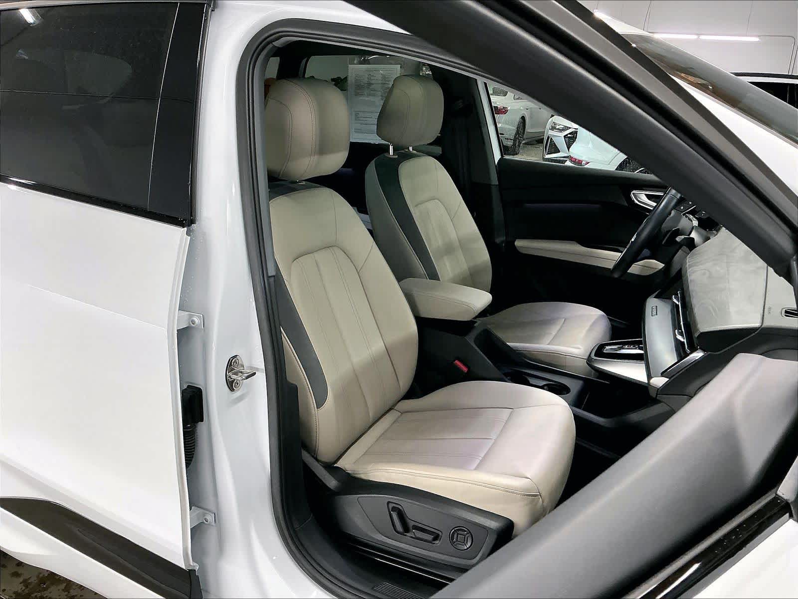 2023 Audi Q4 e-tron photo 3