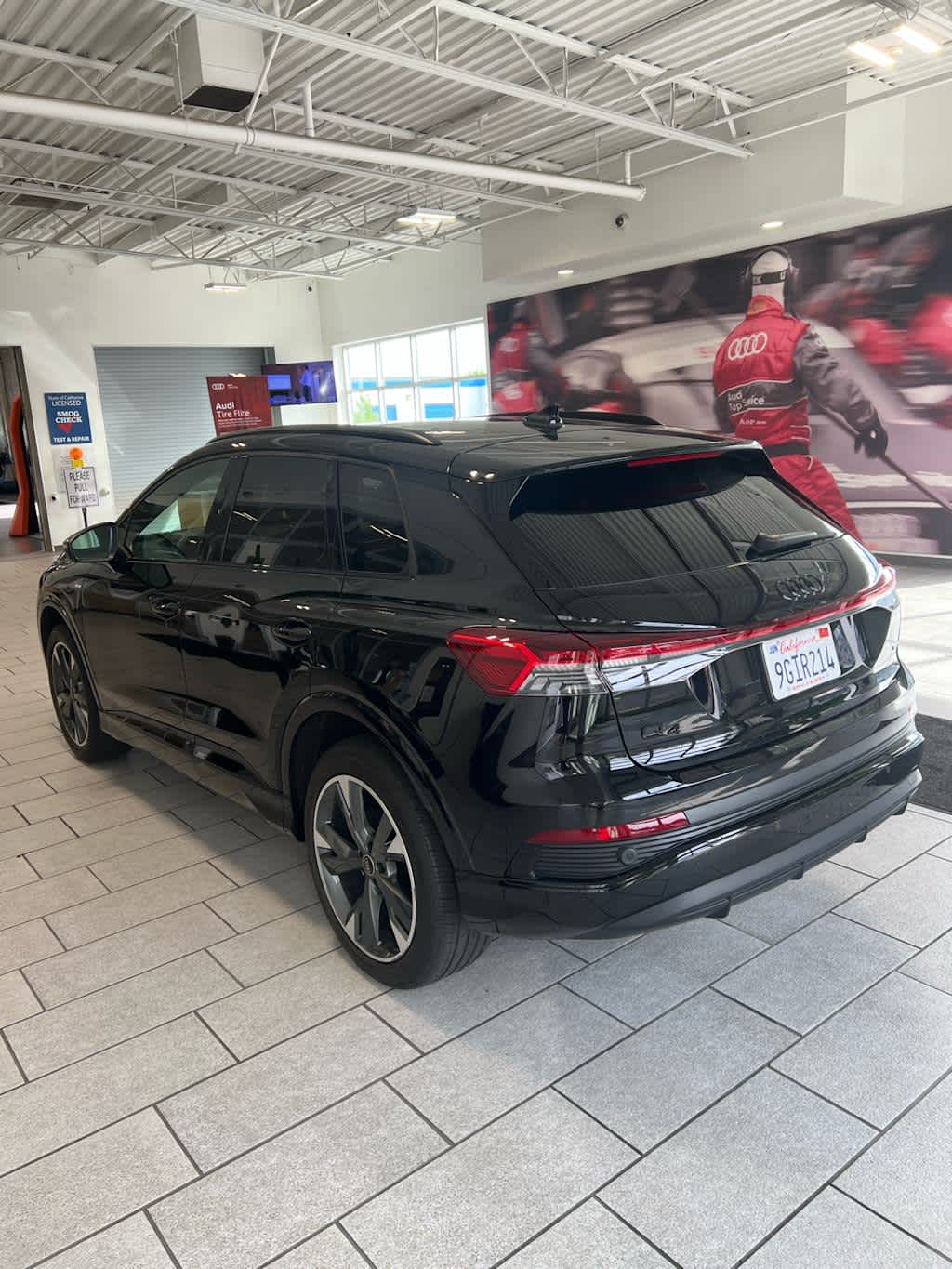 2023 Audi Q4 e-tron photo 6
