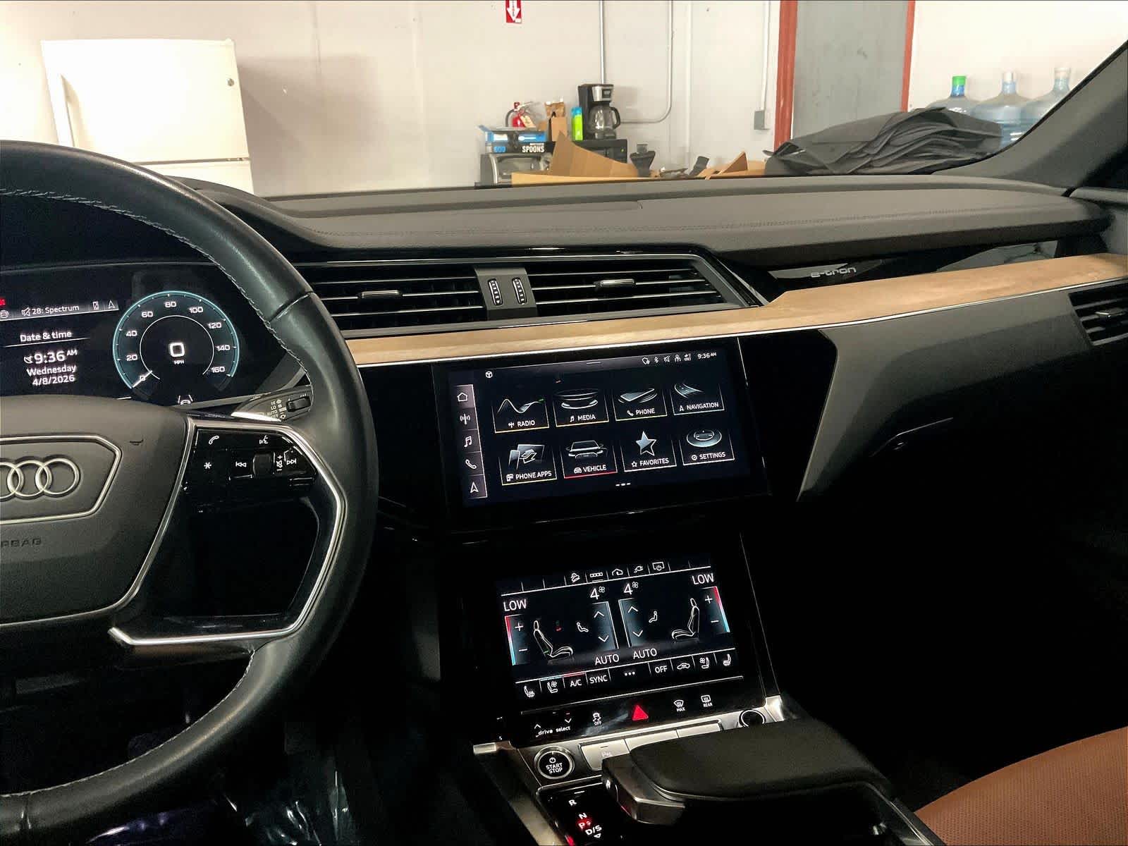 2024 Audi Q8 e-tron photo 6