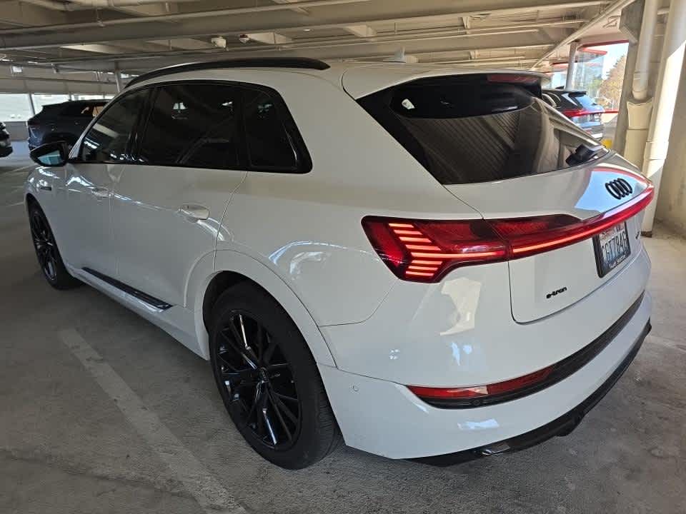 2023 Audi e-tron photo 6