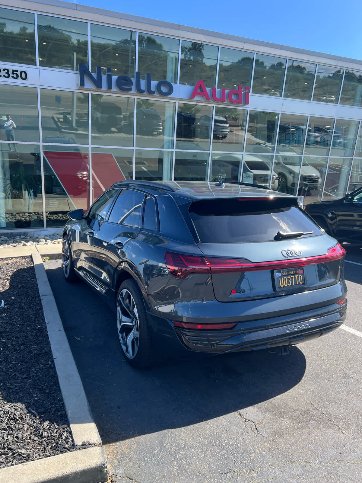 2024 Audi Q8 e-tron photo 6