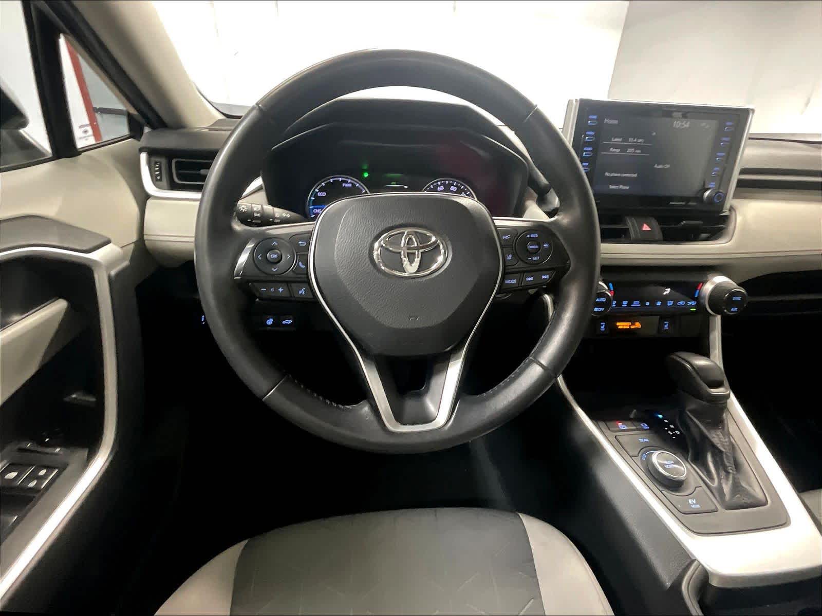 2020 Toyota RAV4 photo 5