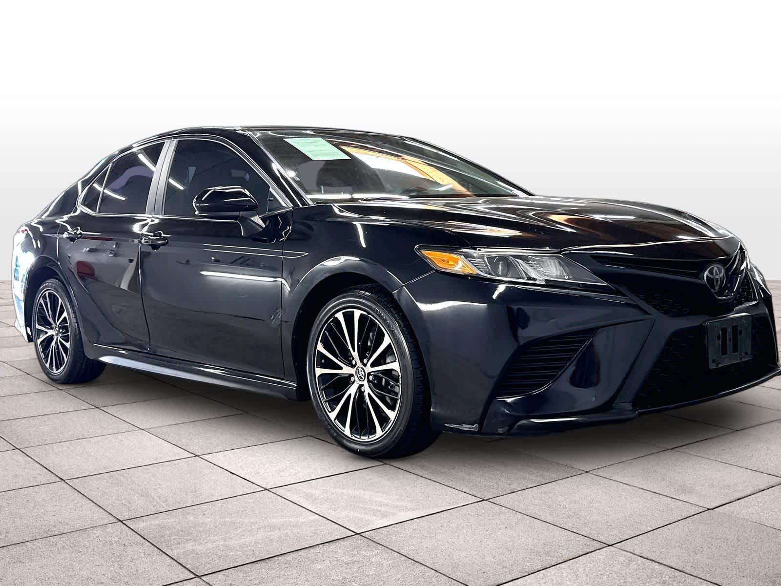 Used 2020 Toyota Camry SE Auto (GS)