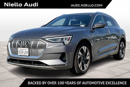 2023 Audi e-tron Premium Plus
