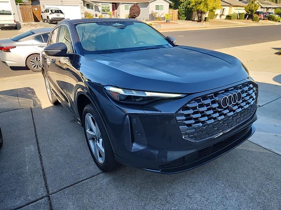 2025 Audi Q5 Premium Plus photo 2