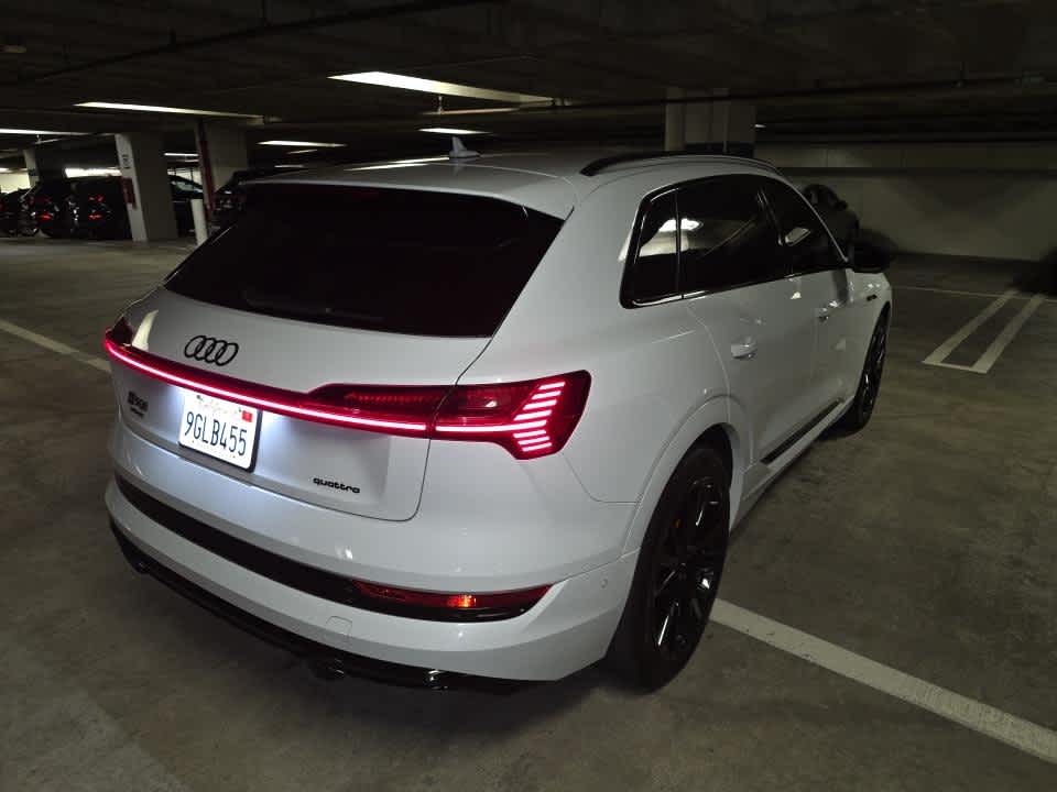 2023 Audi e-tron photo 5