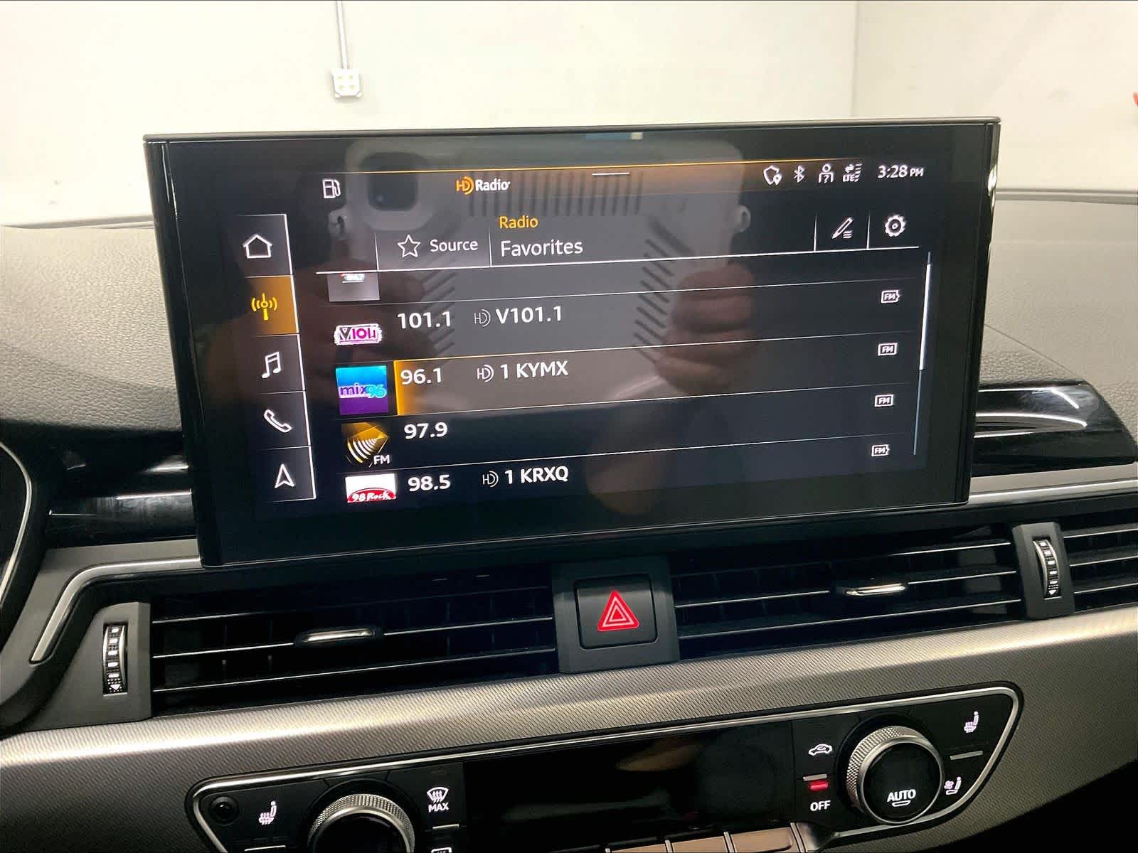 2023 Audi A4 Sedan photo 6