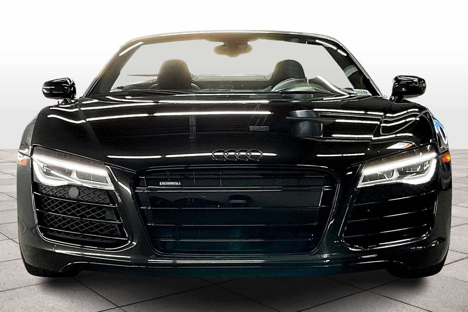 2014 Audi R8 V10 Quattro Spyder photo 3