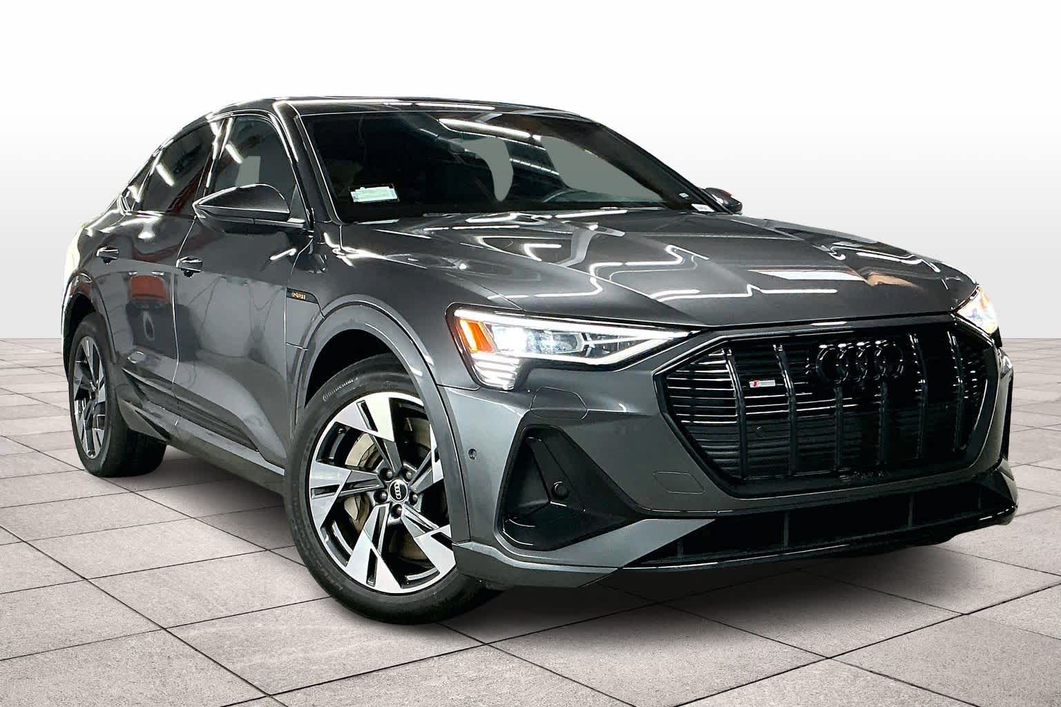 2023 Audi e-tron Sportback S line Premium photo 2