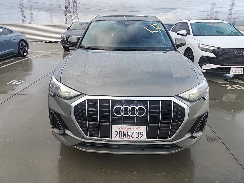 2022 Audi Q3 S line Premium 45 TFSI photo 3
