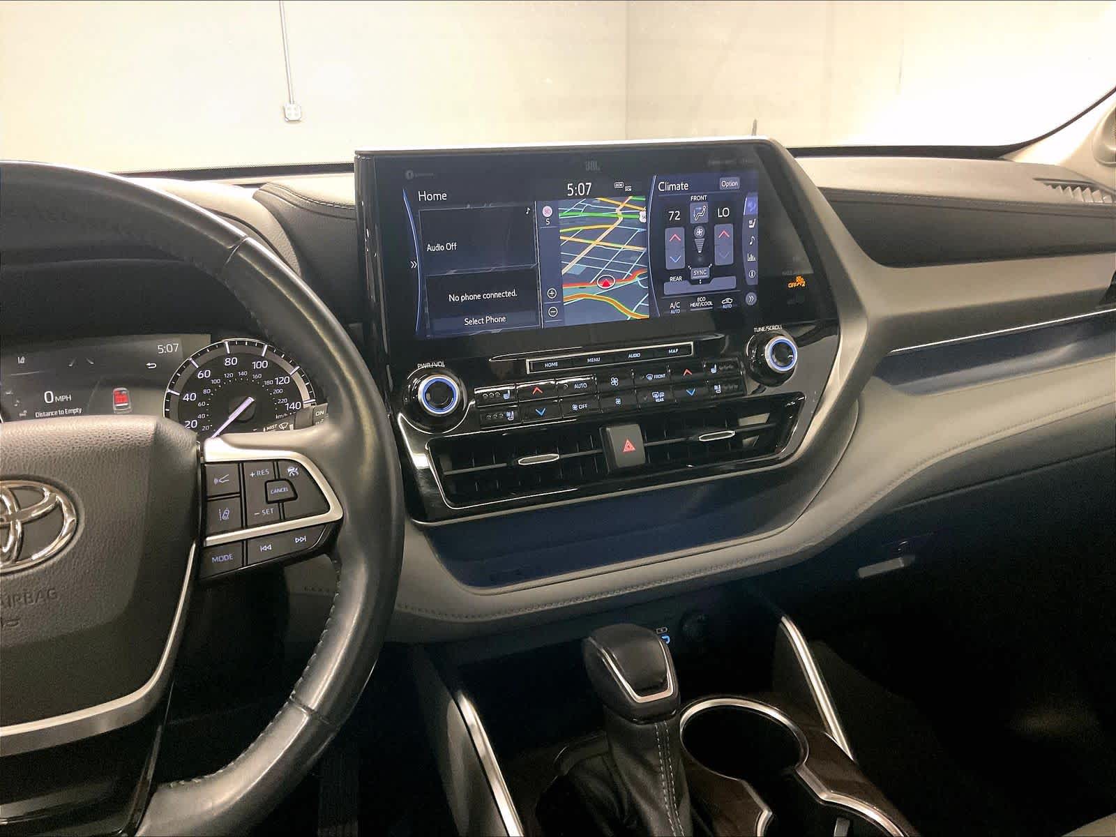 2022 Toyota Highlander photo 6