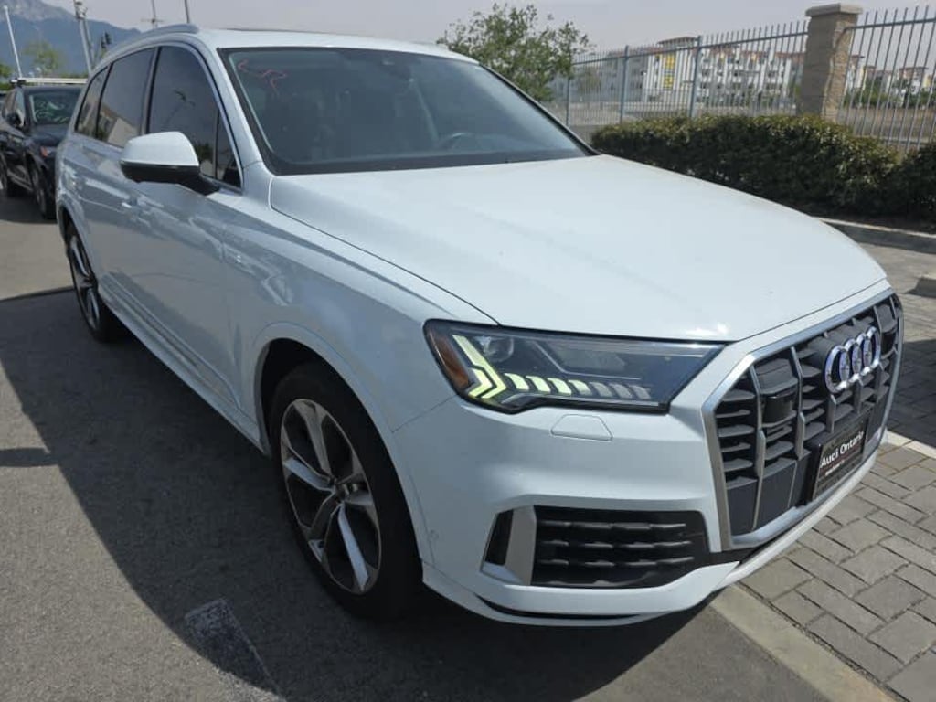 Used 2023 Audi Q7