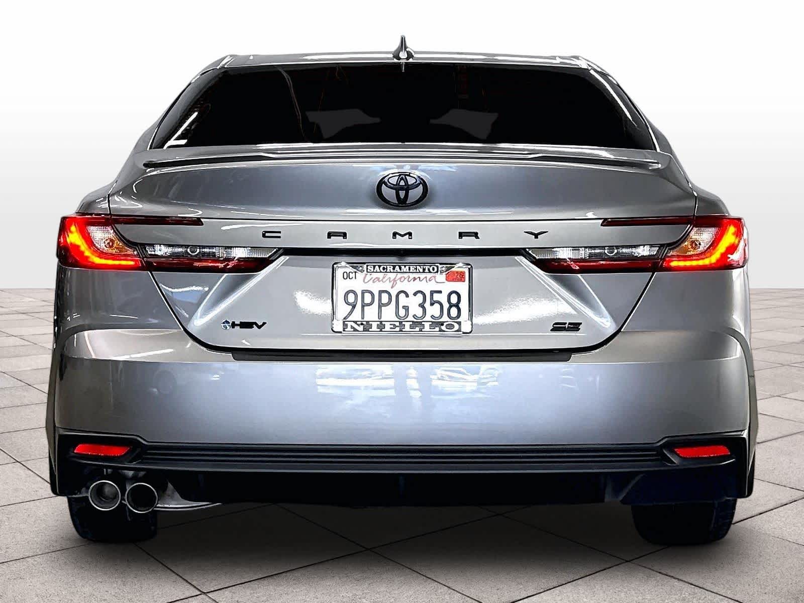 2025 Toyota Camry SE photo 6
