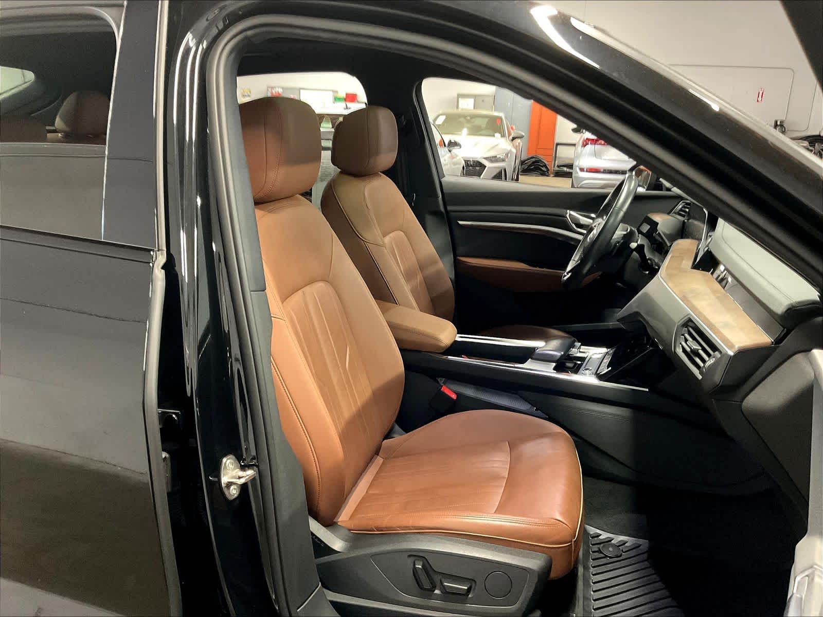 2023 Audi e-tron Sportback photo 3