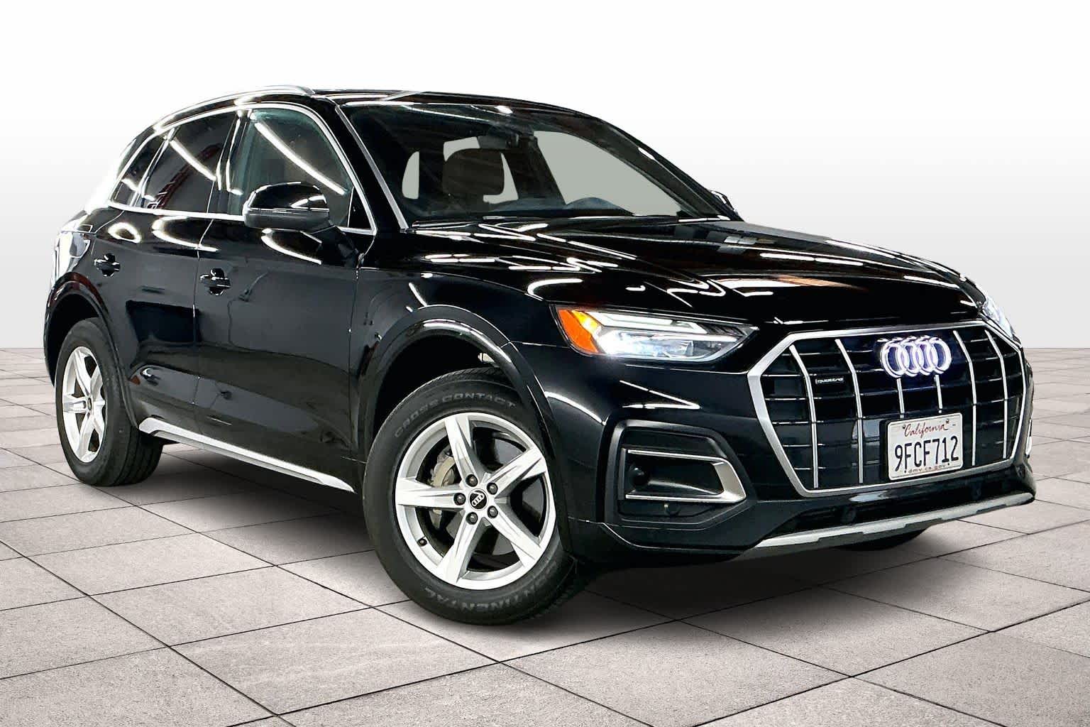 2023 Audi Q5 Premium 40 TFSI photo 2