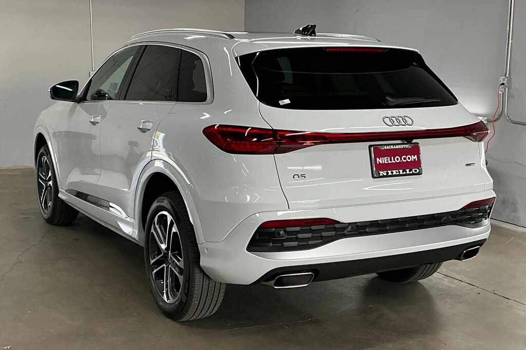 New 2025 Audi Q5 Premium Plus 2.0 TFSI quattro