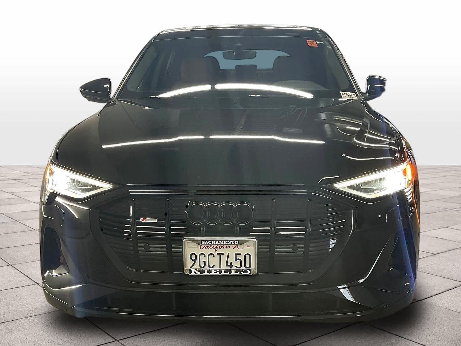 2023 Audi e-tron Sportback photo 2