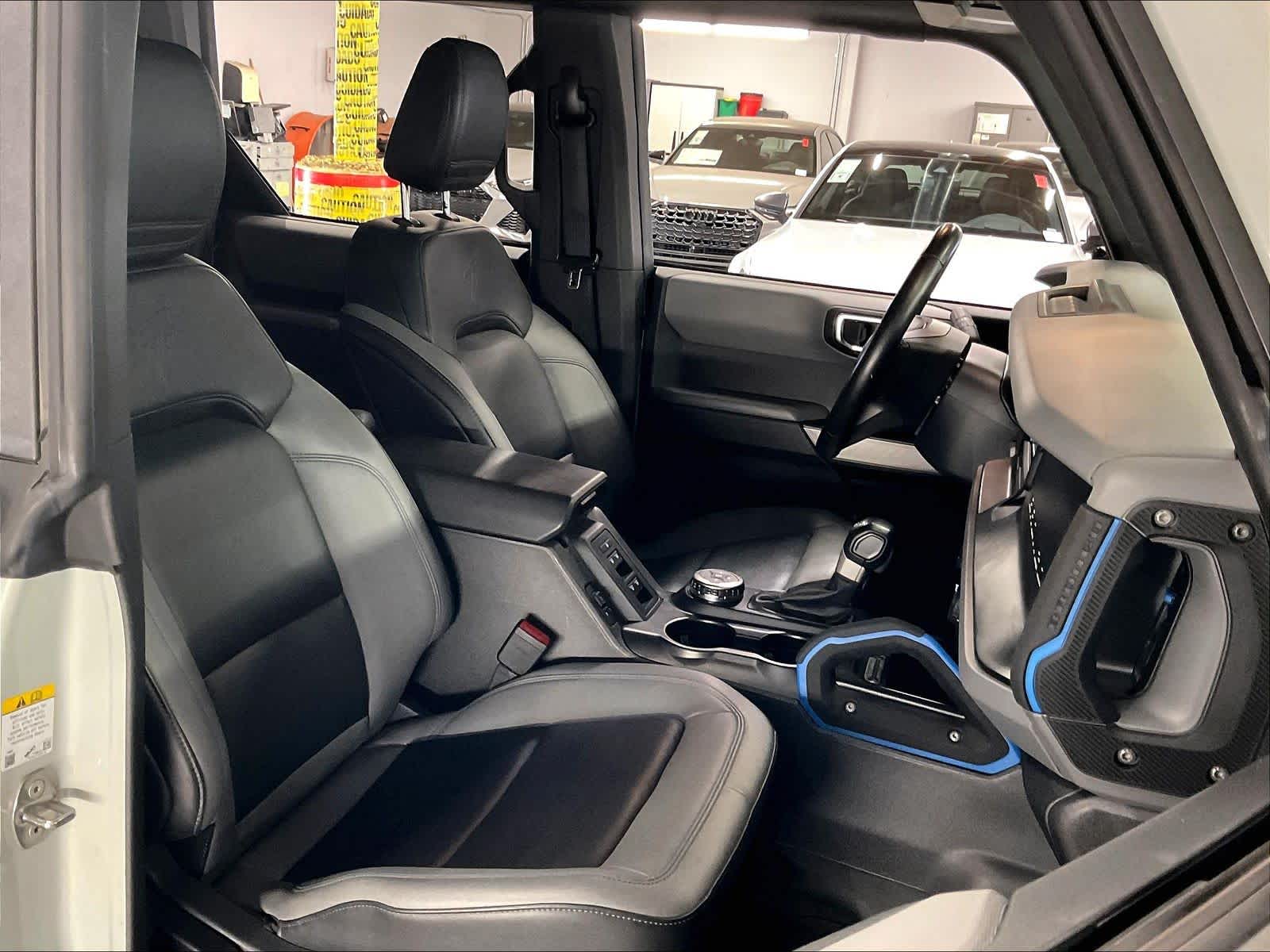 2022 Ford Bronco photo 3